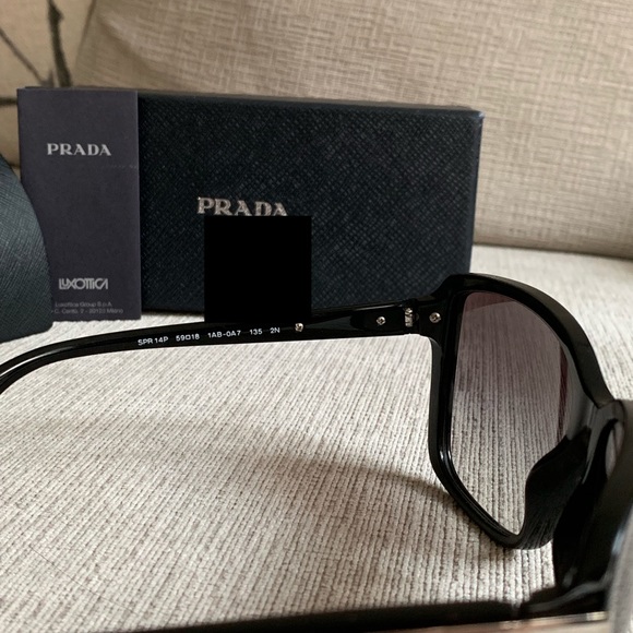 BRAND NEW PRADA SUNGLASSES - Picture 3 of 6